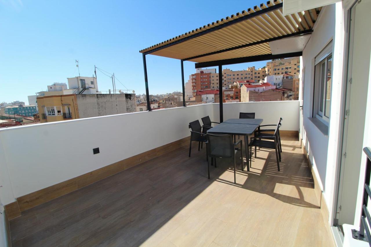 Atico Loft De Lujo Con Terraza Espectacular Y Vista A Los 2 Castillos Apartment Alicante Exterior photo